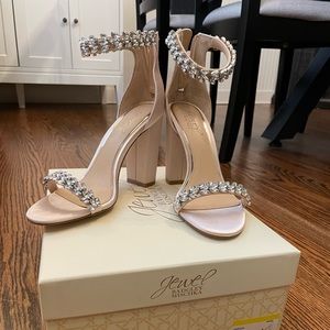 Jewel Badgley Mischka Mayra Heels size 7 Champagne